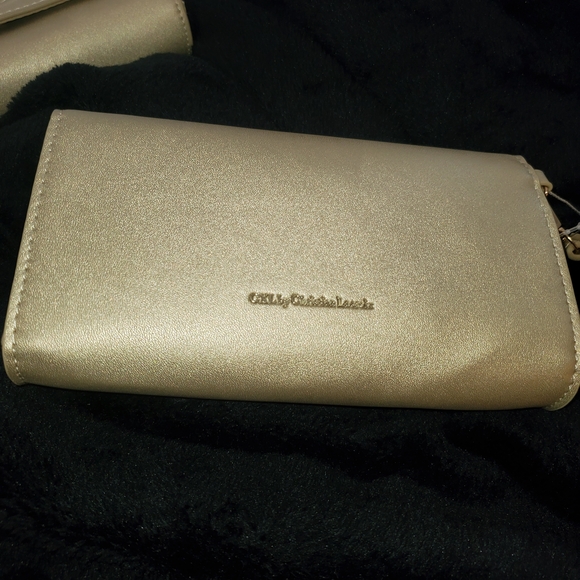 Christian Lacroix Elegant Gold Wristlet - Picture 4 of 4